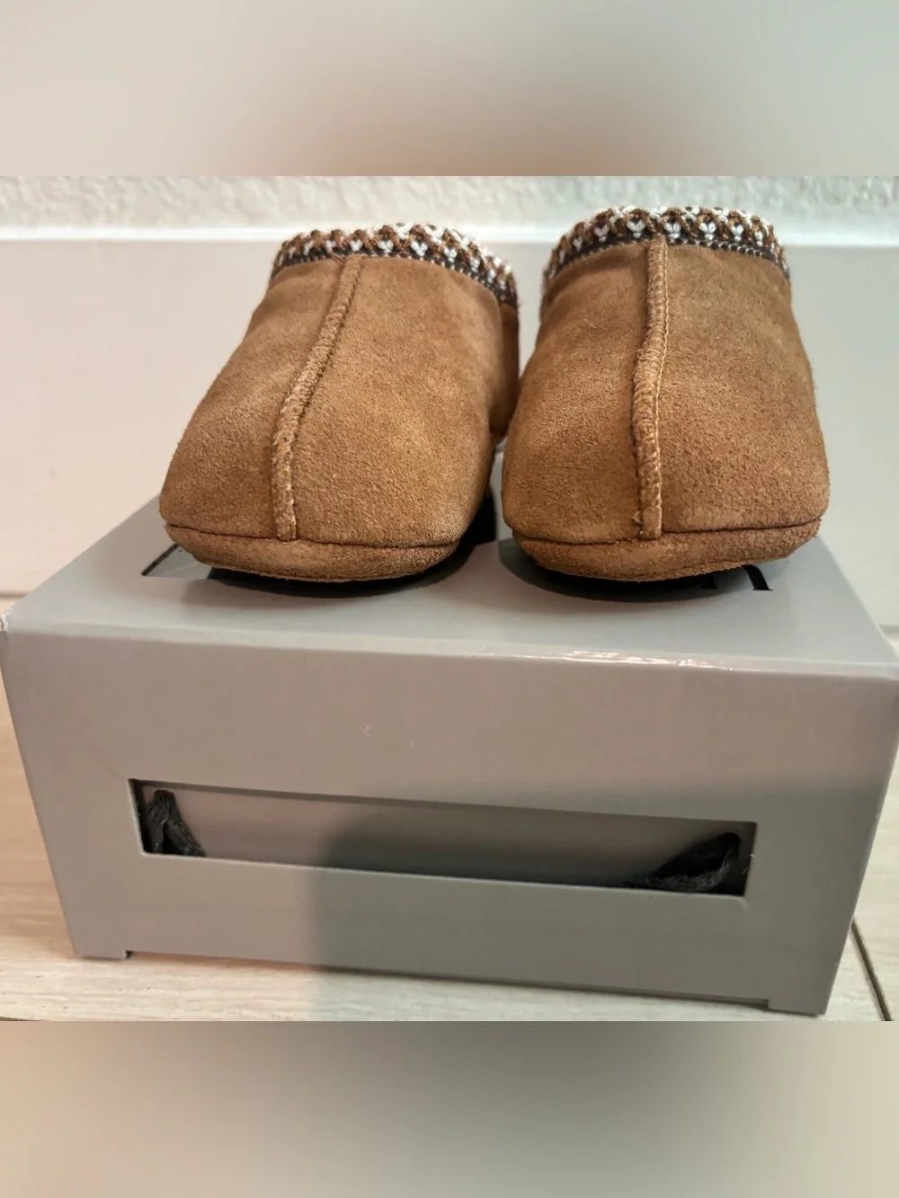 New in Box Infant UGG Tasman Suede Slippers